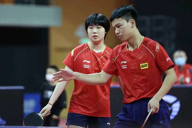 足球世界中 足球世界中