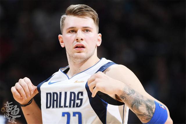 第三人跑动 第三人跑动